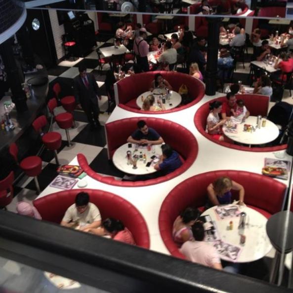 2372505_ywMb1ud20zl0tg-k6LO_FLA1wsqaZ8ntEcS_aooUcDY